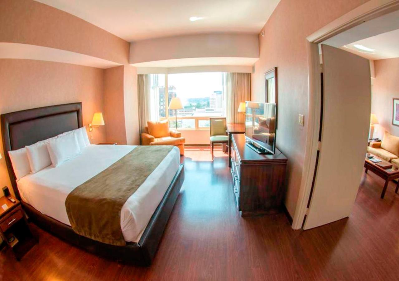 แคลเรียน สวีท กัวเตมาลา ซิตี้ Hotel Guatemala City ภายนอก รูปภาพ Suite